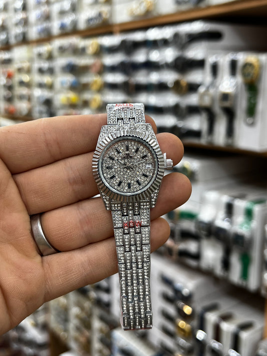 Laides MosT Expensive Watch in low price