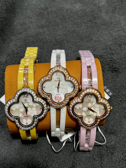 LAIDES BUTTERFLY 🦋 WATCH DAI STAR ORIGNAL