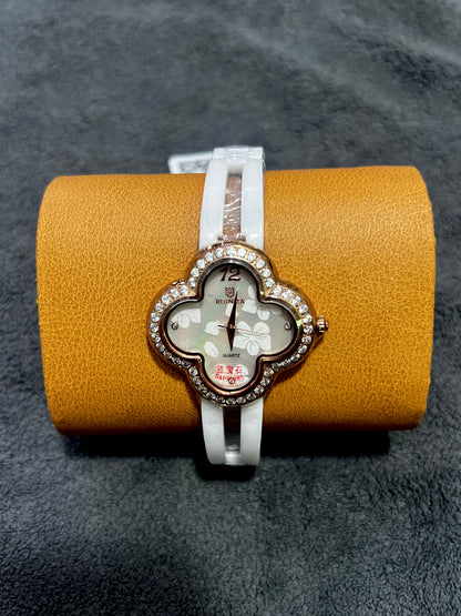 LAIDES BUTTERFLY 🦋 WATCH DAI STAR ORIGNAL