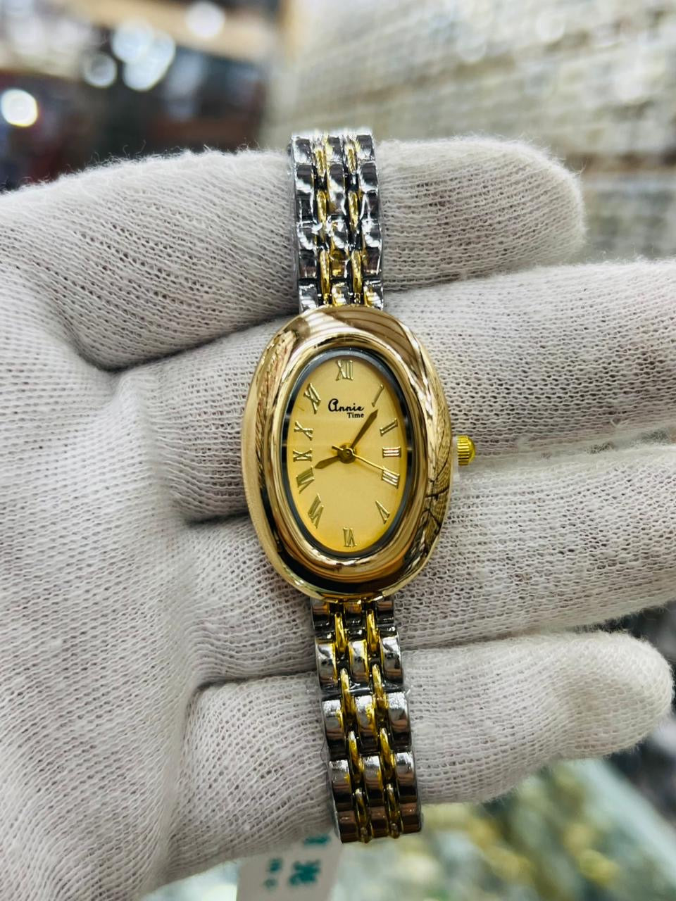 Laides MosT Beautiful Watch ⌚️