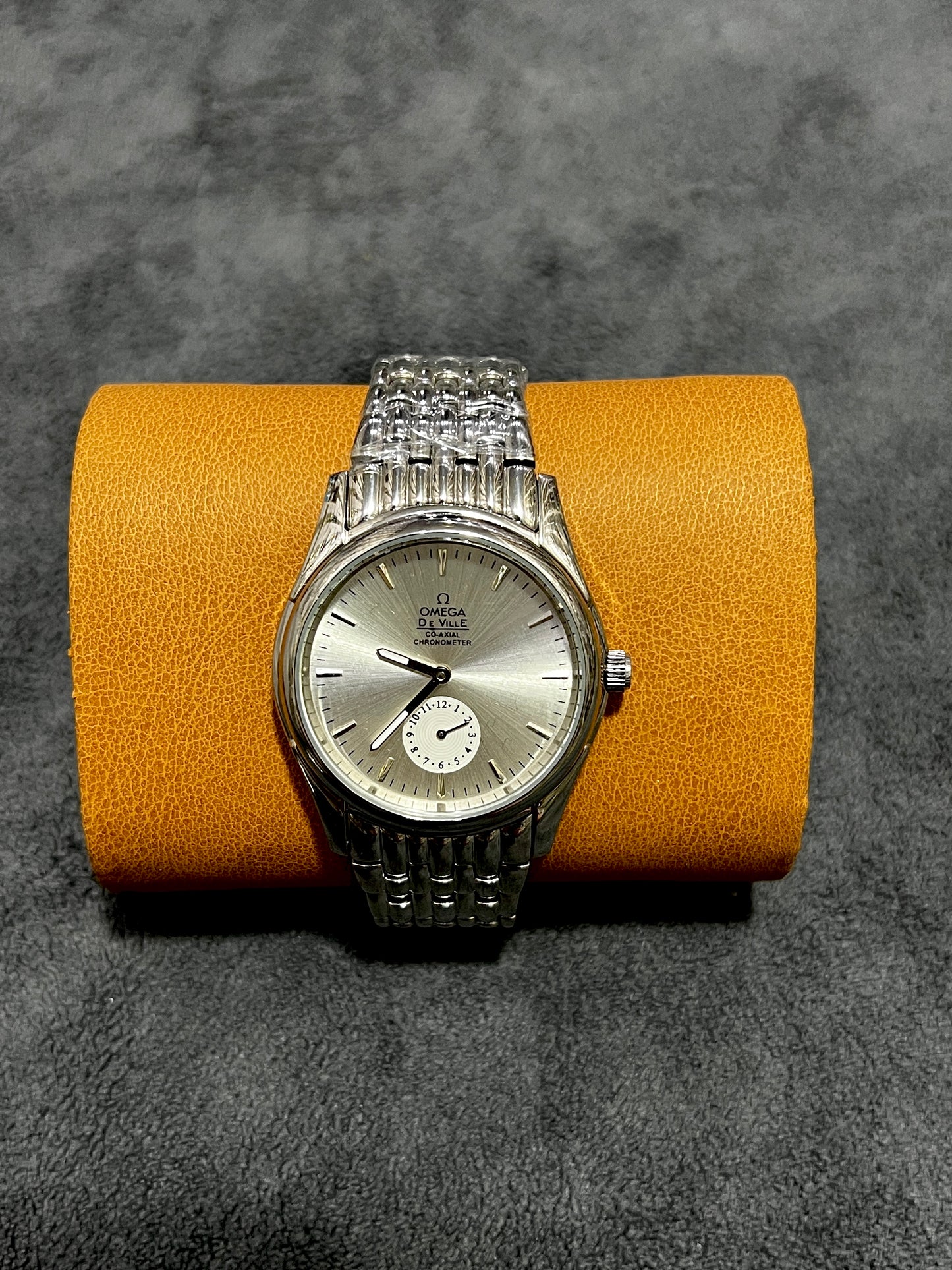 OMEGA AUTOMATIC WATCH ⌚️