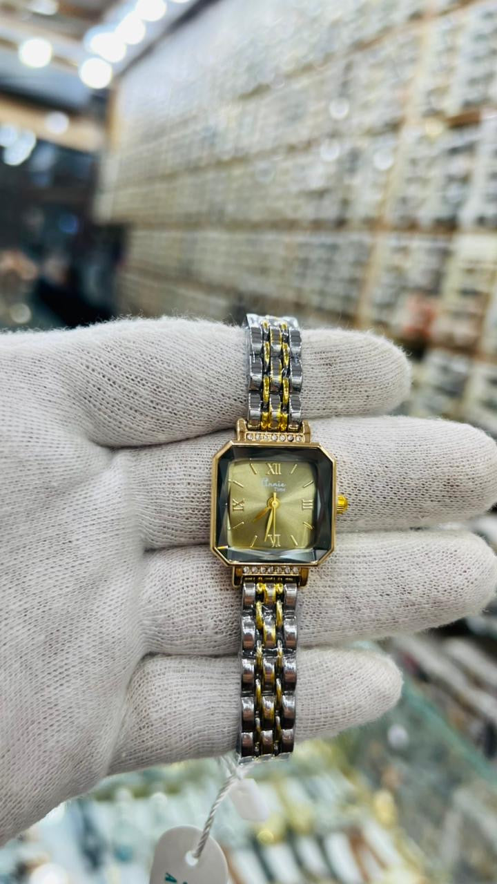 Laides MosT Beautiful Watch ⌚️