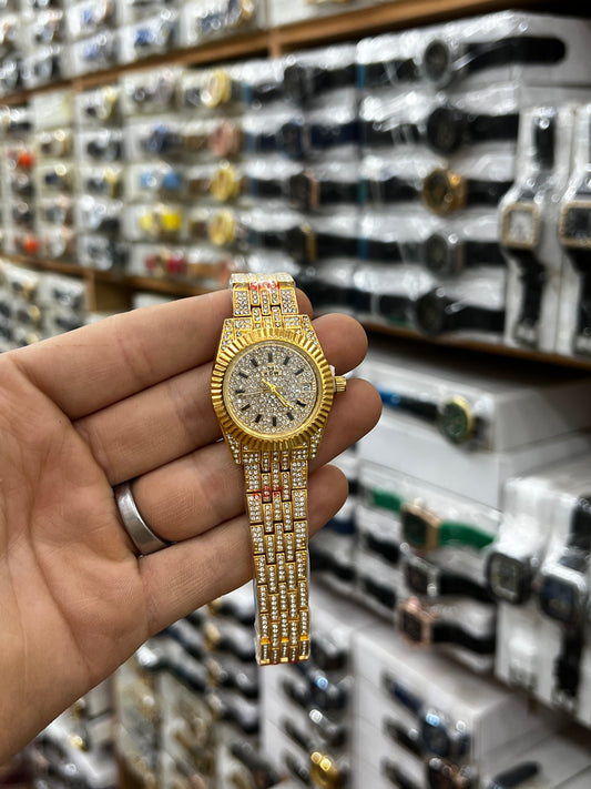 Laides MosT Expensive Watch in low price