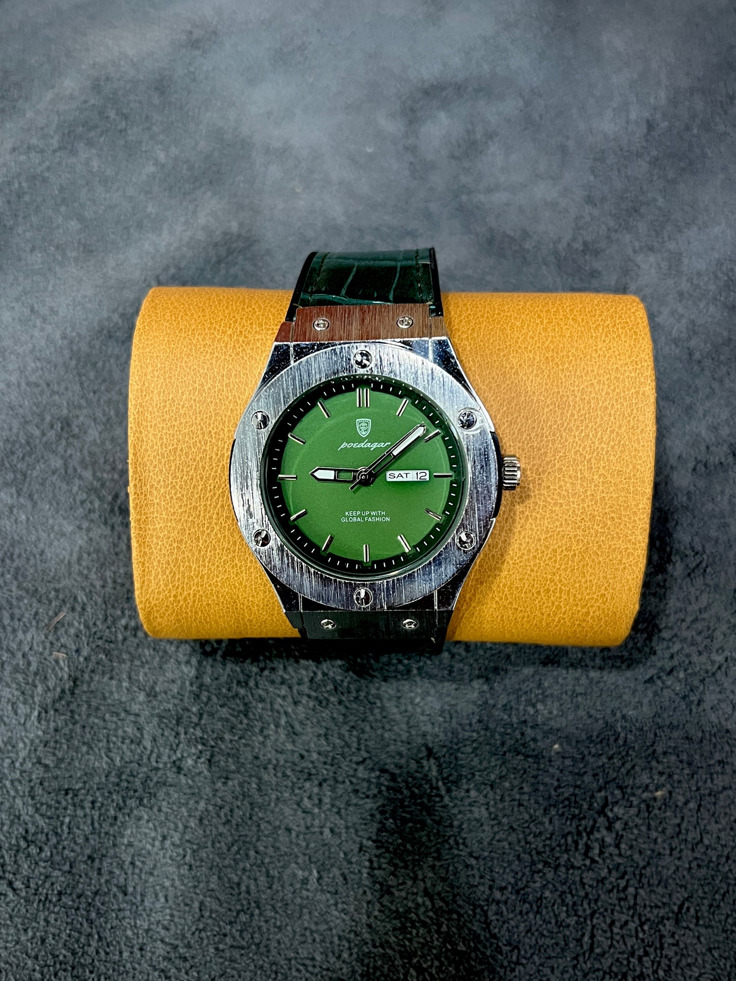 POEDAGAR WATCH IN STEP