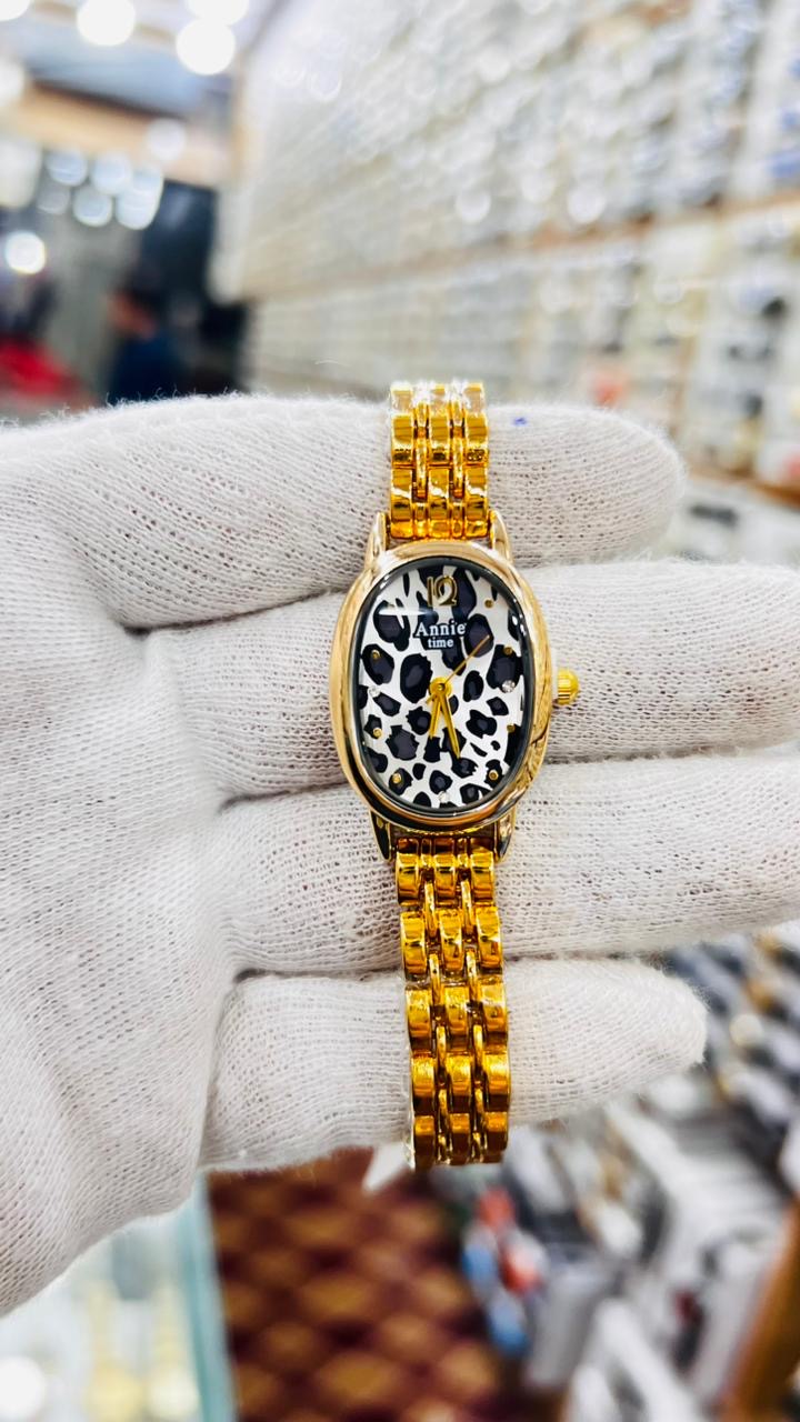 Laides MosT Beautiful Watch ⌚️