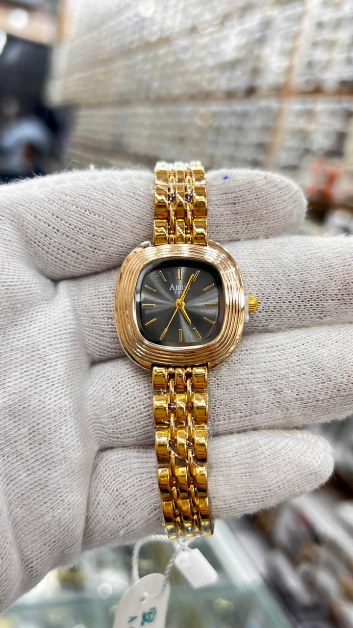 Laides MosT Beautiful Watch ⌚️