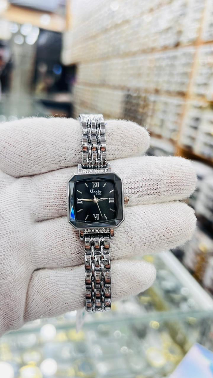 Laides MosT Beautiful Watch ⌚️
